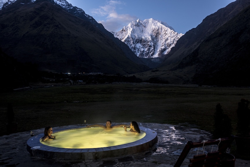 vista maravilhosa com ofuro em salkantay peru